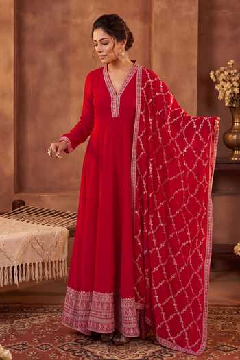 Khwaab By Sanjana Lakhani Pink Silk V-neck V Anarkali And Dupatta Set Online at Aza Fashions Khwaab By Sanjana Lakhani_Pink Silk V-neck V Anarkali And Dupatta Set _Online_at_Aza_Fashions