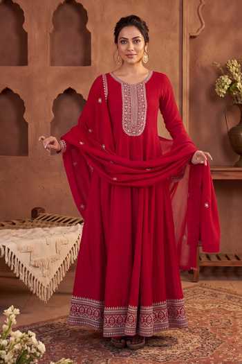 Khwaab By Sanjana Lakhani Red Silk Round Neck Embroidered Anarkali Kurta Set Online at Aza Fashions Khwaab By Sanjana Lakhani_Red Silk Round Neck Embroidered Anarkali Kurta Set _Online_at_Aza_Fashions
