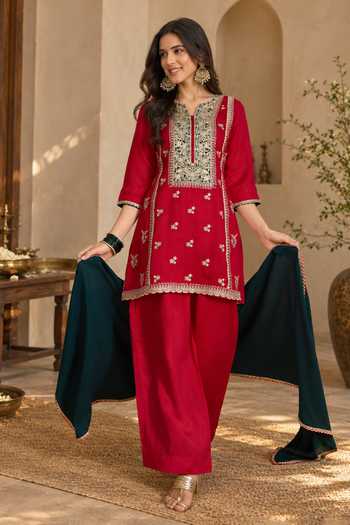 Jhambthreads Placement Embroidered Kurta Set 
