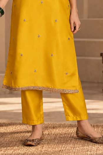 Jhambthreads Yellow Round Neck, Yes Silk Thread Embroidered Kurta Set Online at Aza Fashions Jhambthreads_Yellow Round Neck, Yes Silk Thread Embroidered Kurta Set _Online_at_Aza_Fashions
