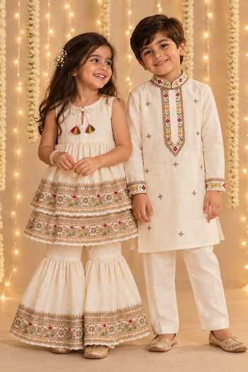 MI Dulce An'Ya Placement Embroidered Kurta Set