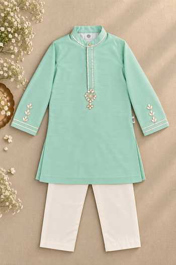 MI Dulce An'Ya Green Cotton, Chanderi Embroidered Kurta Set Online at Aza Fashions MI Dulce An'Ya_Green Cotton, Chanderi Embroidered Kurta Set _Online_at_Aza_Fashions