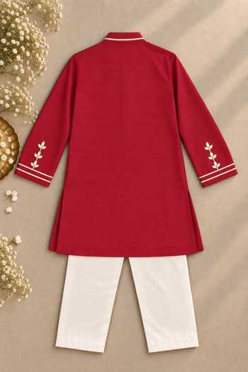 Buy MI Dulce An'Ya Red Cotton, Chanderi Zardozi Embroidered Kurta Set Online at Aza Fashions Buy_MI Dulce An'Ya_Red Cotton, Chanderi Zardozi Embroidered Kurta Set _Online_at_Aza_Fashions