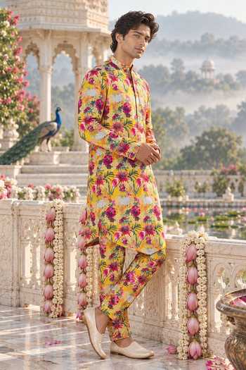 Mr. Ajay Kumar Arhaan Floral Print Kurta & Pant Co-ord Set