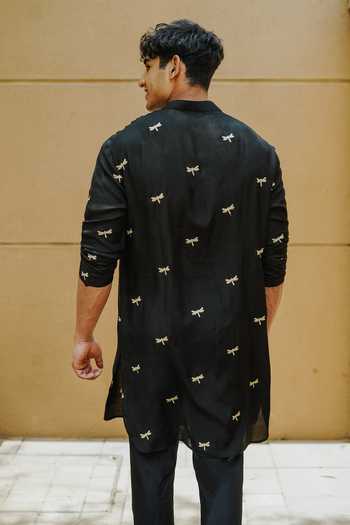 Un-Cuffed Embroidered Kurta Set 