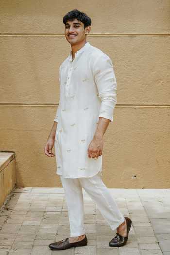 Un-Cuffed Cream Silk, Cotton, Muslin Embroidered Kurta Set Online at Aza Fashions Un-Cuffed_Cream Silk, Cotton, Muslin Embroidered Kurta Set _Online_at_Aza_Fashions