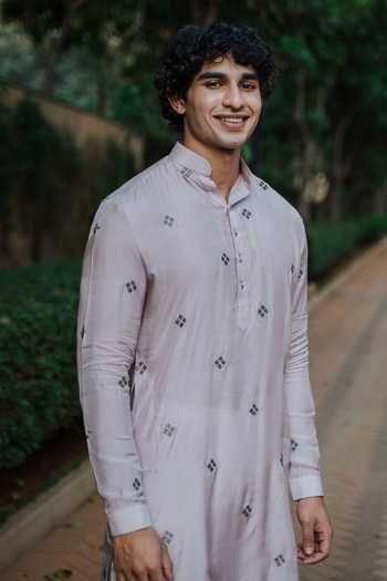 Un-Cuffed Embroidered Kurta Set 