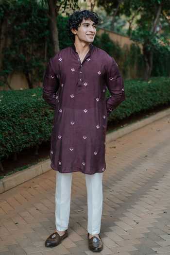 Un-Cuffed Thread Work Kurta Set 
