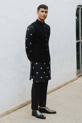 Un-Cuffed Black Viscose, Silk, Muslin, Cotton Zari Work Bundi And Kurta Set Online at Aza Fashions Un-Cuffed_Black Viscose, Silk, Muslin, Cotton Zari Work Bundi And Kurta Set _Online_at_Aza_Fashions