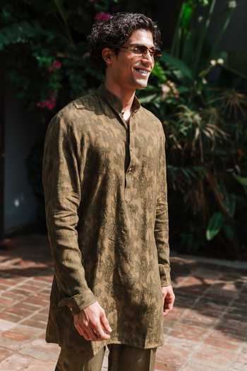 Un-Cuffed Jacquard Woven Kurta Set 