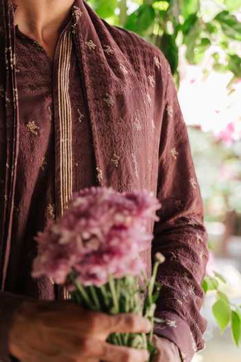 Buy Un-Cuffed Maroon Silk, Muslin, Cotton Thread Embroidered Kurta Set Online at Aza Fashions Buy_Un-Cuffed_Maroon Silk, Muslin, Cotton Thread Embroidered Kurta Set _Online_at_Aza_Fashions