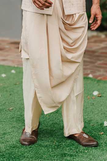 Un-Cuffed Gold Silk, Cotton, Muslin Embroidered Bundi And Kurta Set Online at Aza Fashions Un-Cuffed_Gold Silk, Cotton, Muslin Embroidered Bundi And Kurta Set _Online_at_Aza_Fashions