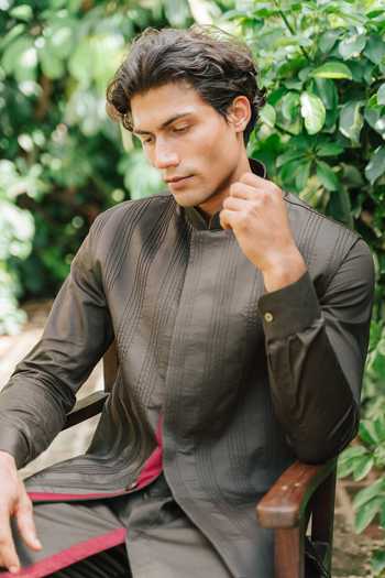 Buy Un-Cuffed Olive Green Cotton Pleated Bundi And Kurta Set Online at Aza Fashions Buy_Un-Cuffed_Olive Green Cotton Pleated Bundi And Kurta Set _Online_at_Aza_Fashions