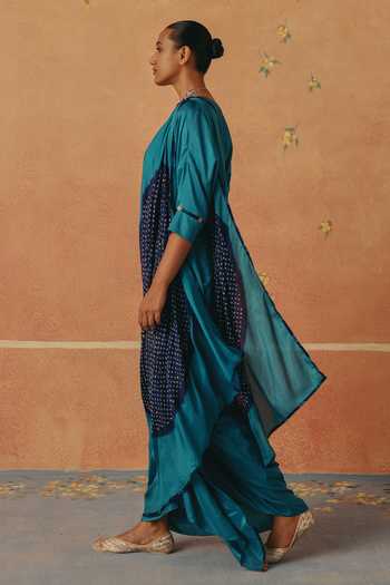Buy_Pink City By Sarika_Teal Silk V-neck, Yes Neel Bandhani Draped Skirt Saree With Kurta _Online_at_Aza_Fashions