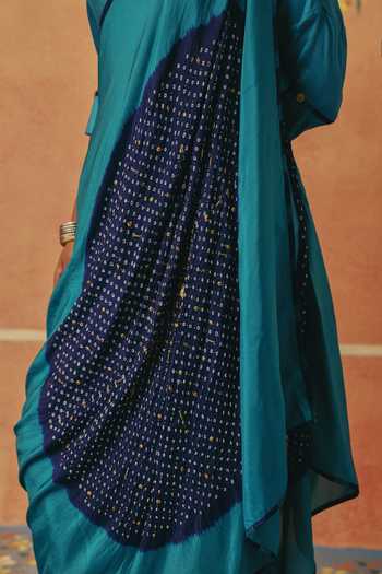 Buy_Pink City By Sarika_Teal Silk V-neck, Yes Neel Bandhani Draped Skirt Saree With Kurta 
