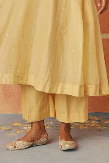 Buy_Pink City By Sarika_Yellow Silk, Chanderi Split V-neck Kanak Gota Patti Work Kurta With Pant _Online_at_Aza_Fashions