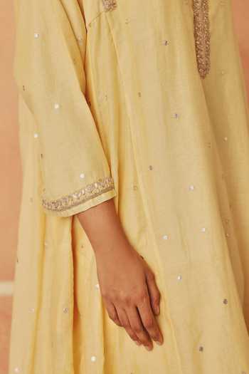 Buy_Pink City By Sarika_Yellow Silk, Chanderi Split V-neck Kanak Gota Patti Work Kurta With Pant 