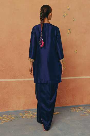Pink City By Sarika Rangrez Embroidered Kurta & Skirt 