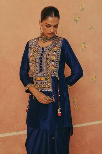 Buy_Pink City By Sarika_Blue Silk Round Neck Rangrez Embroidered Kurta And Skirt _Online_at_Aza_Fashions