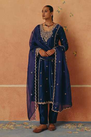 Pink City By Sarika Neelam Nazakat Embroidered Kurta Set 