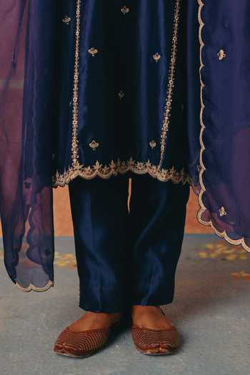 Pink City By Sarika_Blue Silk, Organza, Chanderi Yes Neelam Nazakat Embroidered Kurta Set _at_Aza_Fashions