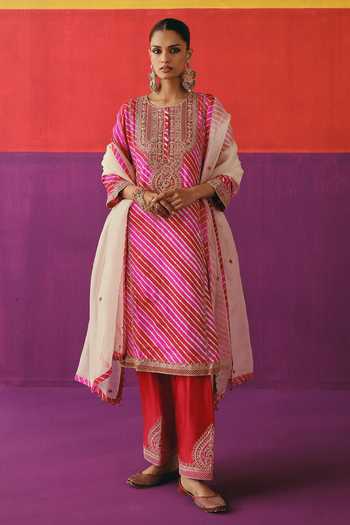 Pink City By Sarika Gulnaar Leheriya Pattern Kurta Set 