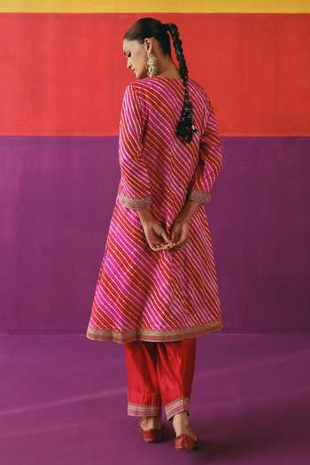 Pink City By Sarika Gulnaar Leheriya Pattern Kurta Set 