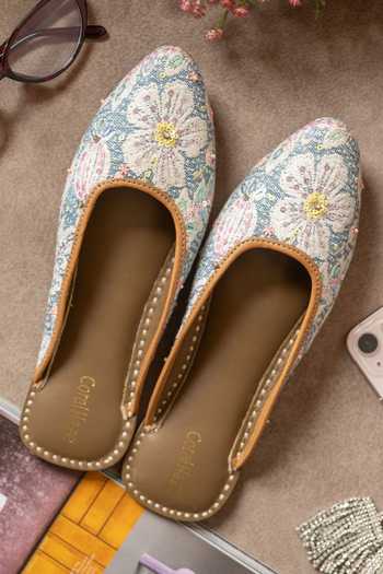 Coral Haze Sunday Embroidered Open Back Juttis 