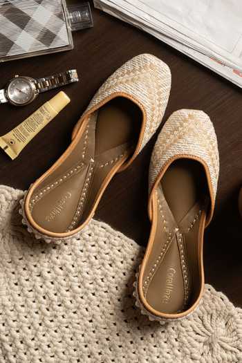 Coral Haze Caramel Geometric Woven Juttis 