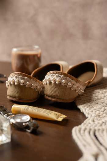Coral Haze_Beige Caramel Geometric Woven Juttis _Online_at_Aza_Fashions