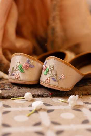 Coral Haze Gold Ishrat Floral Hand Embroidered Juttis Online at Aza Fashions Coral Haze_Gold Ishrat Floral Hand Embroidered Juttis _Online_at_Aza_Fashions