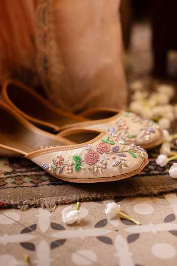 Buy Coral Haze Gold Ishrat Floral Hand Embroidered Juttis Online at Aza Fashions Buy_Coral Haze_Gold Ishrat Floral Hand Embroidered Juttis _Online_at_Aza_Fashions