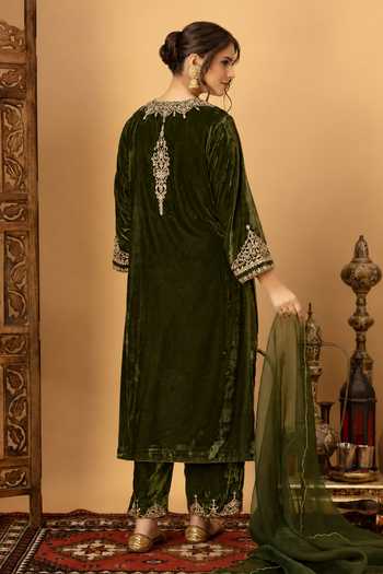 Afriya Zar-e-Makhmal Green A-Line Kurta Set