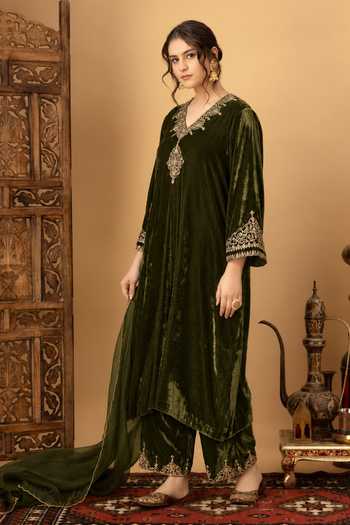 Shop_Afriya_Green , Velvet, Organza V-neck, Yes Zar-e-makhmal A-line Kurta Set _Online_at_Aza_Fashions