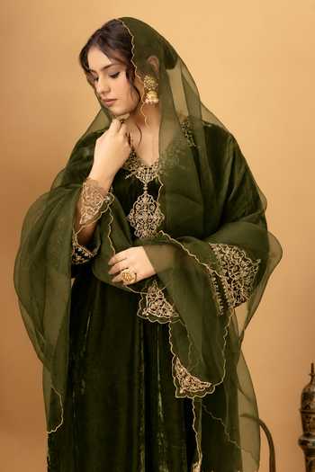Buy_Afriya_Green , Velvet, Organza V-neck, Yes Zar-e-makhmal A-line Kurta Set 