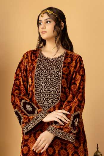 Afriya_Maroon Silk, Velvet Round Neck Zar-e-makhmal Long Kaftan _at_Aza_Fashions