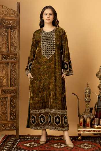 Afriya Zar-e-Makhmal Green Long Kaftan 