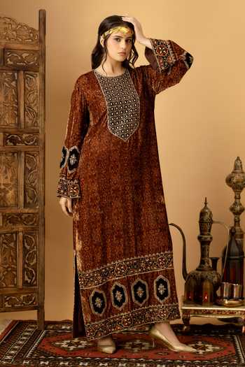 Afriya Zar-e-Makhmal Brown Long Kaftan