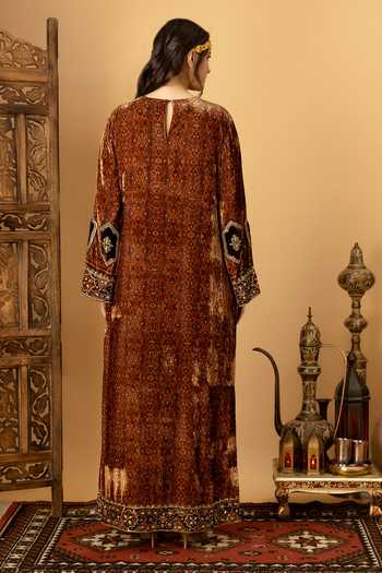 Afriya Zar-e-Makhmal Brown Long Kaftan