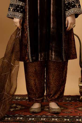 Buy_Afriya_Brown , Velvet, Organza Round Neck Zar-e-makhmal Kali Kurta Set _Online_at_Aza_Fashions