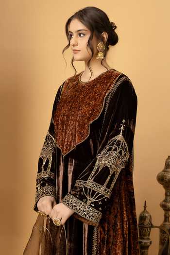 Afriya_Brown , Velvet, Organza Round Neck Zar-e-makhmal Kali Kurta Set _at_Aza_Fashions