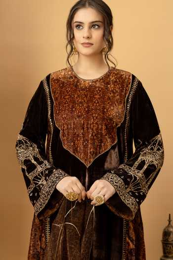 Buy_Afriya_Brown , Velvet, Organza Round Neck Zar-e-makhmal Kali Kurta Set 