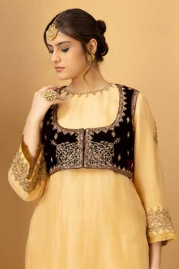 Afriya_Maroon Silk, Velvet Round Neck Zar-e-makhmal Short Jacket _Online_at_Aza_Fashions