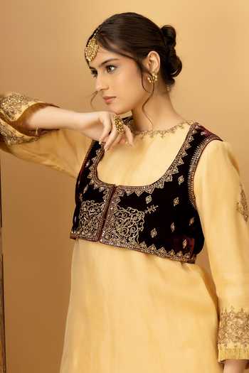 Buy_Afriya_Maroon Silk, Velvet Round Neck Zar-e-makhmal Short Jacket _Online_at_Aza_Fashions