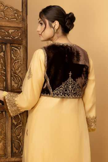 Afriya Zar-E-Makhmal Brown Short Jacket