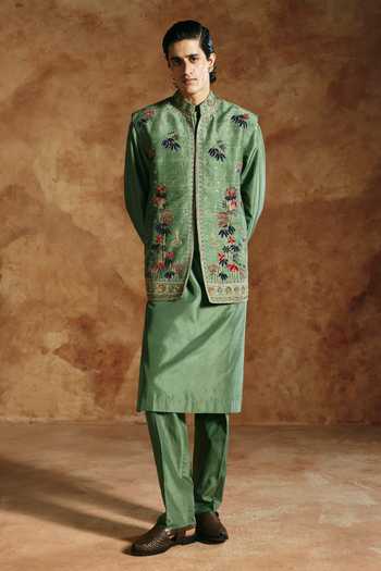 Aman Takyar Embroidered Nehru Jacket & Kurta Set