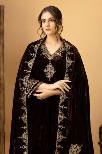 Afriya_Brown Silk, Velvet Zar-e-makhmal Dupatta _Online_at_Aza_Fashions