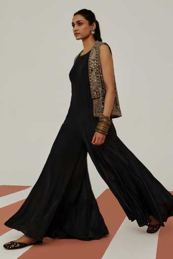 Basanti Kapde Aur Koffee Black Crepe Round Neck, Obsidian Gilded Embroidered Jumpsuit With Jacket Online at Aza Fashions Basanti Kapde Aur Koffee_Black Crepe Round Neck, Obsidian Gilded Embroidered Jumpsuit With Jacket _Online_at_Aza_Fashions