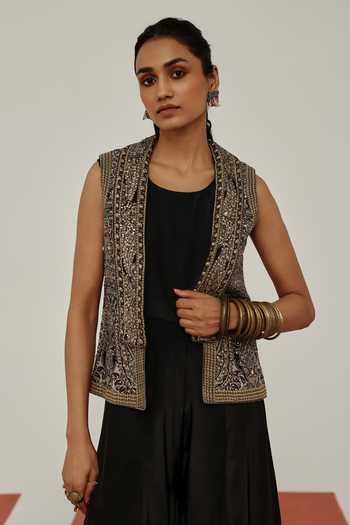 Buy Basanti Kapde Aur Koffee Black Crepe Round Neck, Obsidian Gilded Embroidered Jumpsuit With Jacket Online at Aza Fashions Buy_Basanti Kapde Aur Koffee_Black Crepe Round Neck, Obsidian Gilded Embroidered Jumpsuit With Jacket _Online_at_Aza_Fashions