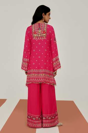 Basanti Kapde Aur Koffee Archival Fuschia Embroidered Kurta Set